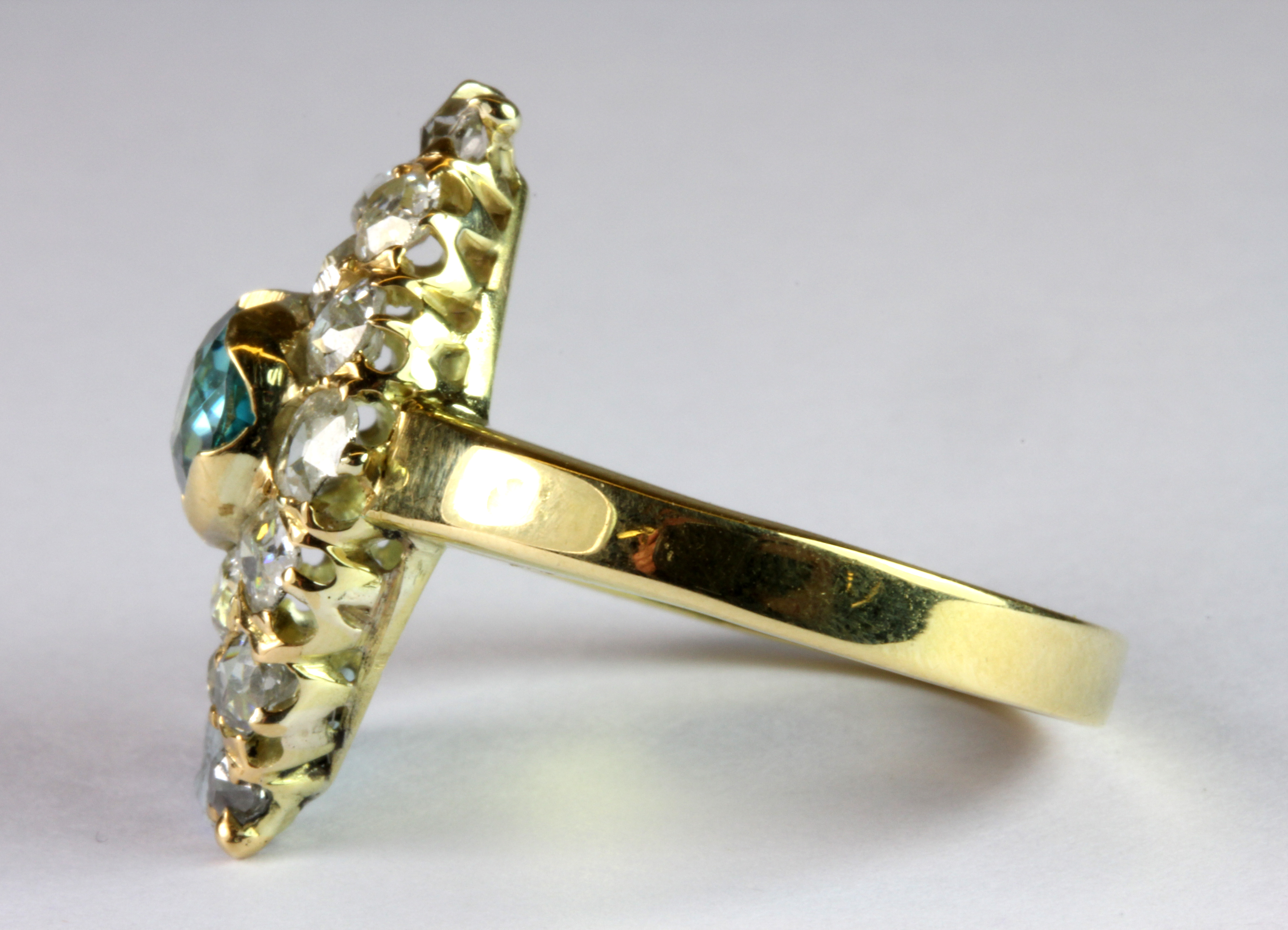 An early 18ct yellow gold (stamped 750) ring set with rose cut diamonds and a natural blue zircon ( - Image 2 of 2