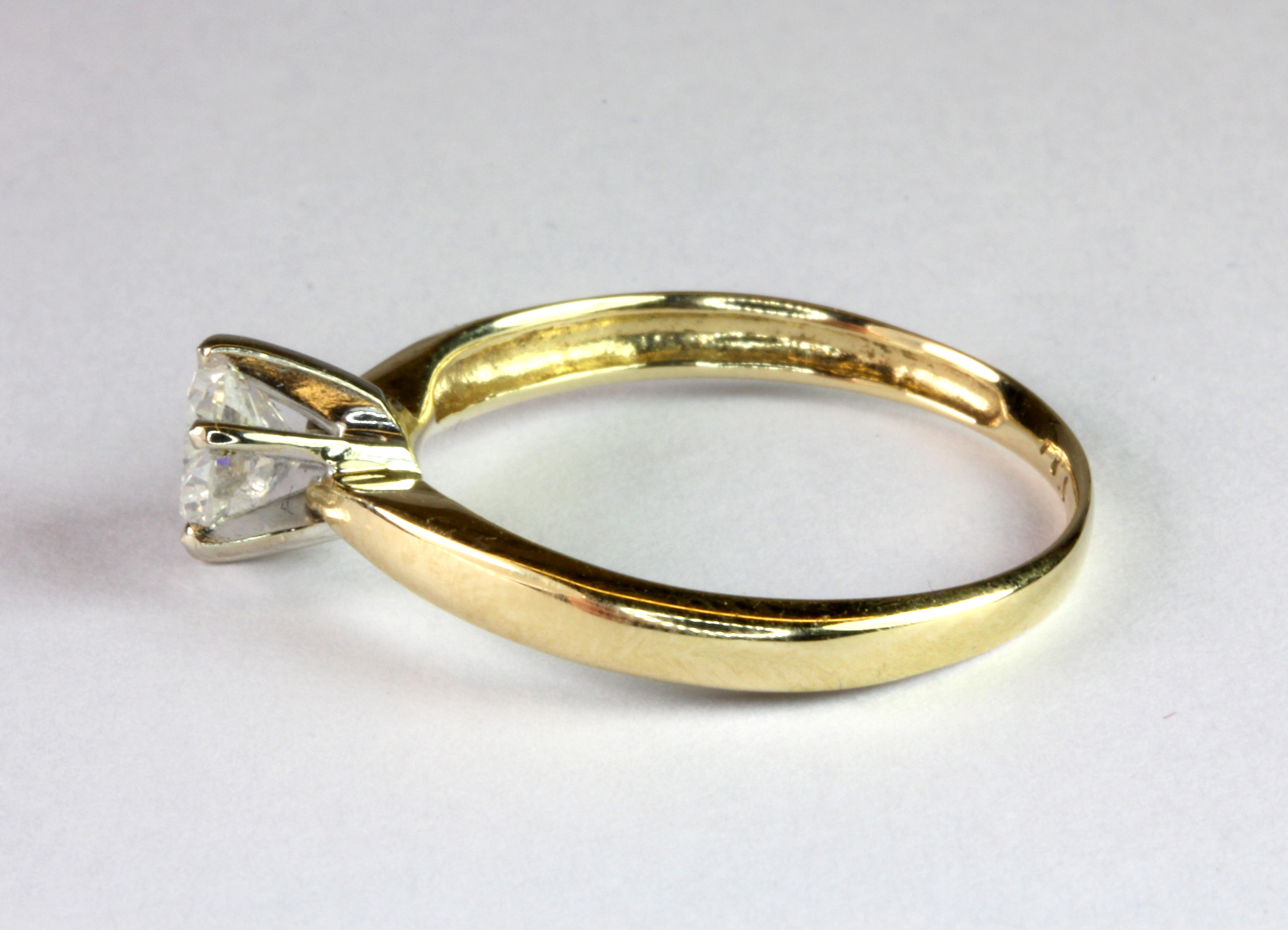 A 14ct yellow gold (stamped 14k) brilliant cut diamond solitaire ring with an antique ring box ( - Image 2 of 3