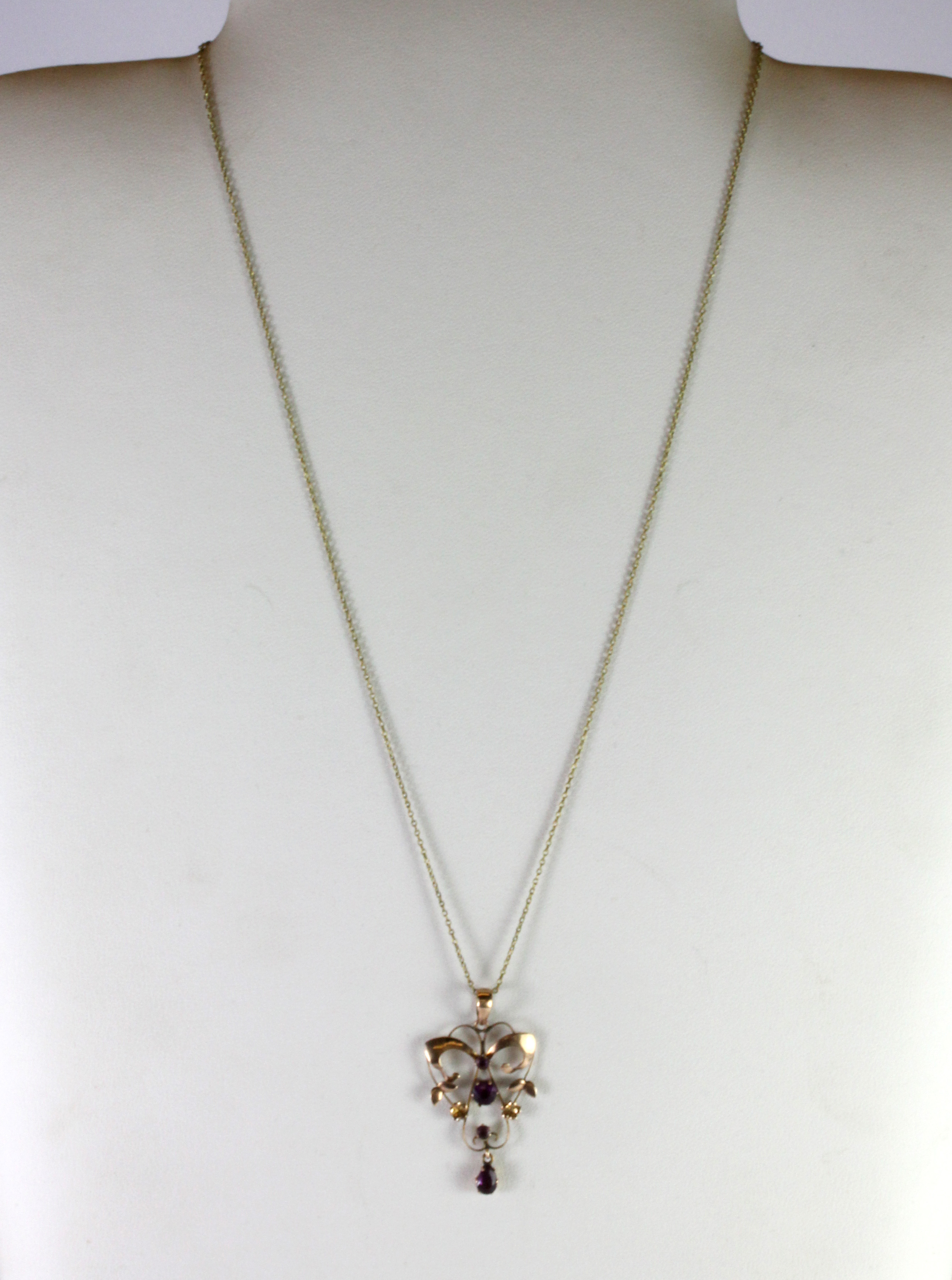 An Edwardian 9ct rose gold (stamped 9ct) amethyst set pendant on a later yellow metal (tested - Image 2 of 2