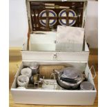 A 1950's classic car tin trunk picnic set by Garrison, 49 x 30 x 24cm.