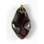 A white metal mounted banded agate pendant, L. 6cm.