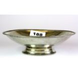 A heavy hallmarked silver dish, Dia. 16cm, approx. 225g.