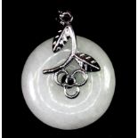 A 925 silver mounted jade pendant, L. 3.5cm.