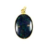 An 18ct yellow gold (stamped 750) opal pendant.