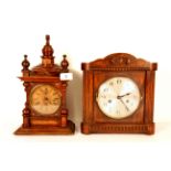 Two antique wooden mantle clocks, tallest H. 32cm.