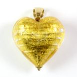 A 9ct yellow gold pendant set with a Murano glass heart, L. 4cm.