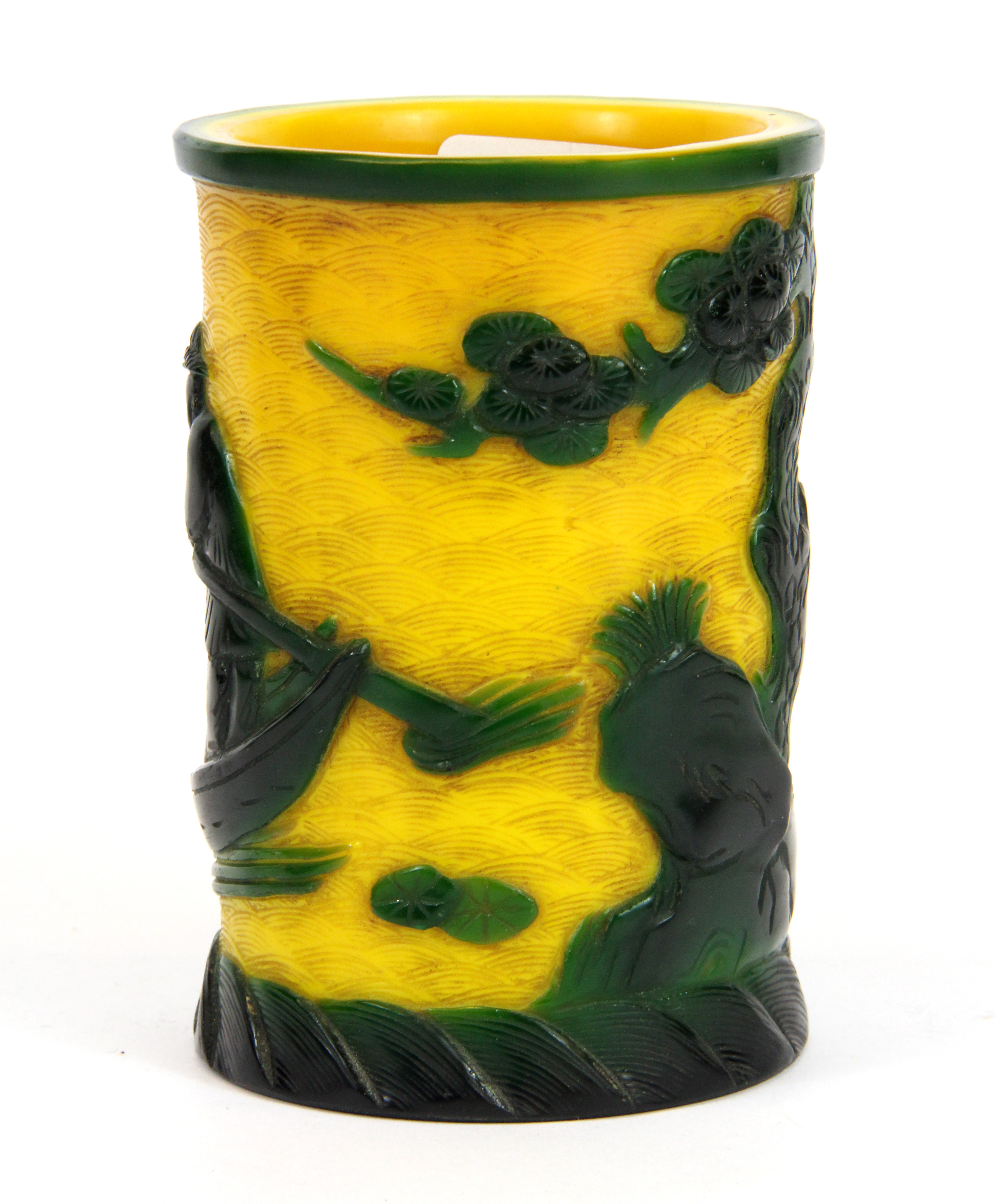 A 19th / early 20th century Chinese two colour Peking glass brush pot in Imperial yellow and - Image 3 of 4