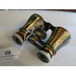 A pair of late 19th/early 20th century opera glasses,