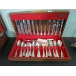 A canteen of Oneida silver plated flatware,