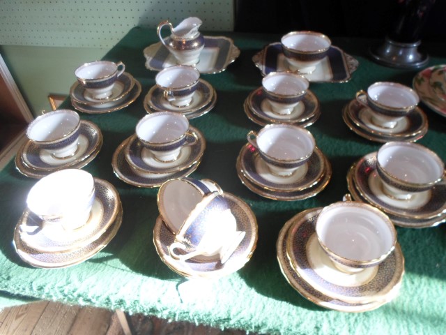 A Copeland Spode Arundel pattern part-tea service, a twelve place setting, comprising: trios,