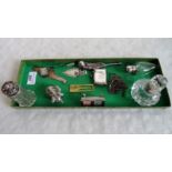 An interesting collection of silver and other items, to include: a stamp box, vesta case,