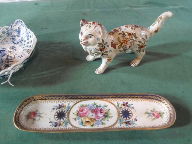 A Meissen blue and white bowl of pierced border form, 19cm diameter, - Image 2 of 4