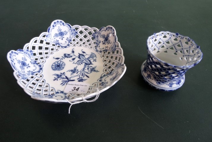 A Meissen blue and white bowl of pierced border form, 19cm diameter,