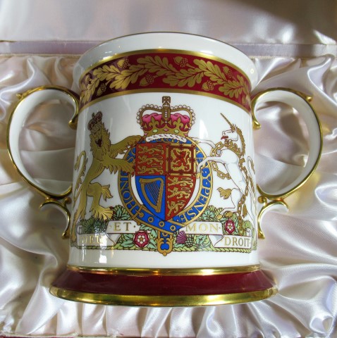 A limited edition Spode 1977 Silver Jubilee loving mug, no.