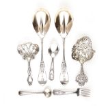 American silver serving pieces and infant set 2 Gorham New Tipt pattern berry spoons, L8 1/4" coin