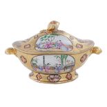 Chinese export porcelain palaceware tureen