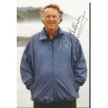Sir Edmund Hillary signed 6 x 6 colour portrait photo. First mountaineer to summit Mount Everest