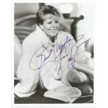 Kim Basinger signed 10 x 8 b/w photo actress James Bond.