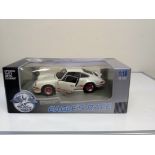 Porsche 911 Carrera R.S 2,7 L 73 in white Die cast 1:18 model car. Universal Hobbies Eagle's Race