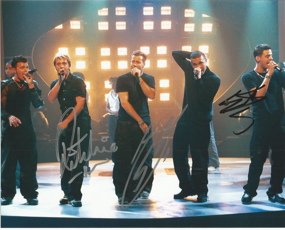 5 signed 10x8 colour photo. Signed by 3 of the band. Good Condition. All signed items come with