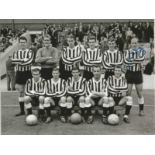 Jim Iley B/W 8 X 6 Photo Depicting A Newcastle Line Up From Their 1964/65 Second Division