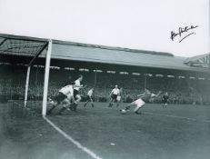 Brian Pilkington Football High Quality 16x12 Signed Photograph. Good condition. All signed items