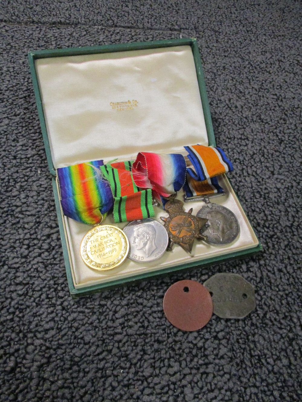 A collection of World War I Victory and War medals, to Lieut. Col. J M Prior and Queens S. Africa to - Bild 9 aus 31