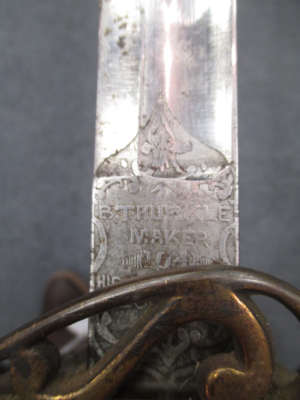 A British 1845 pattern Infantry Officer's sword by B Thurkle, London, the blade etched with the name - Bild 5 aus 5