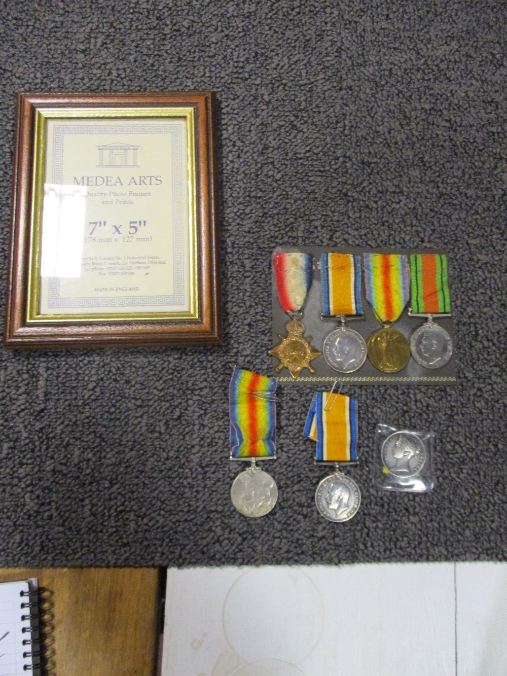 A World War One trio to 2038 Sgt W White, Essex R, and a 1939-1945 Defence medal, together with a - Bild 17 aus 17