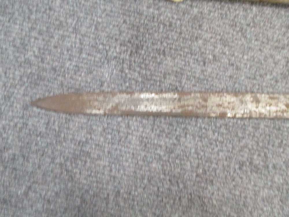 A British 1796 pattern Infantry Officer's Sword, with fold down guard, in associated scabbard - Bild 3 aus 3