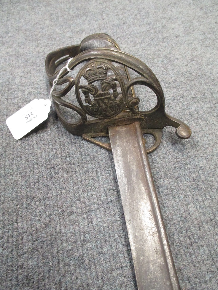 A George IV British 1822 pattern Infantry Officer's Sword, the blade of pipe back form with traces - Bild 4 aus 7