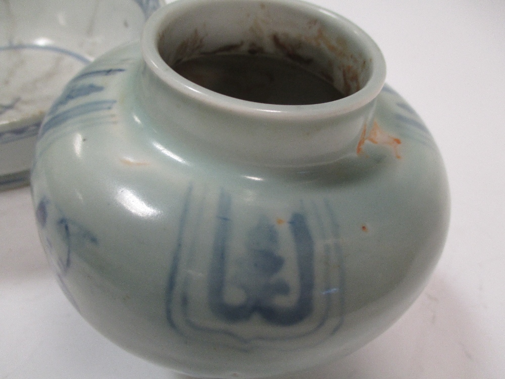 A Ming style blue and white jar together with a later bowl - Image 3 of 6