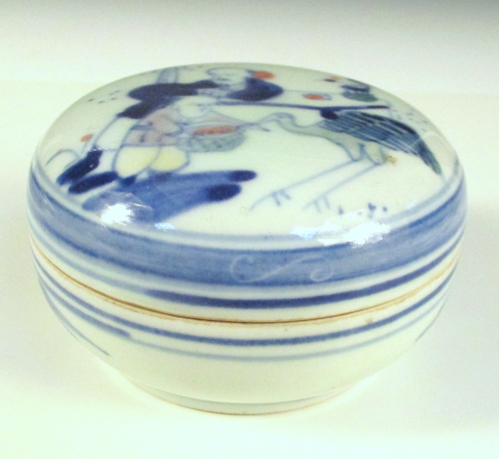 Two blue and white boxes and another wucai, the lid of the ink box painted with two butterflies - Image 9 of 12