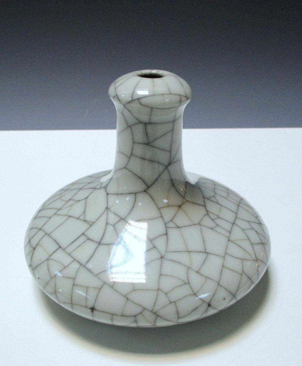 A white crackle glazed rose water sprinkler, six character mark of Yongzheng, the short - Image 3 of 4