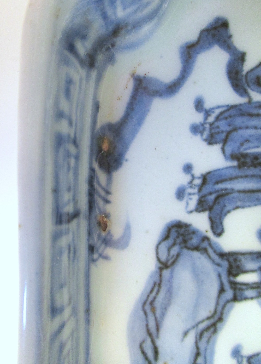 A pair of 19th century Korean blue and white square dishes, each painted with four figures walking - Image 3 of 8