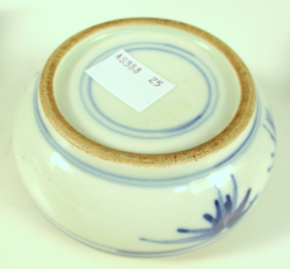 Two blue and white boxes and another wucai, the lid of the ink box painted with two butterflies - Image 12 of 12
