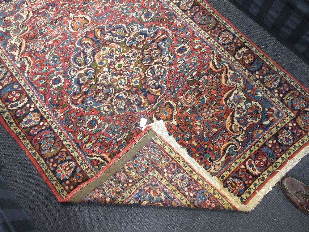 A Bijar rug, 136 x 208cm - Image 2 of 2