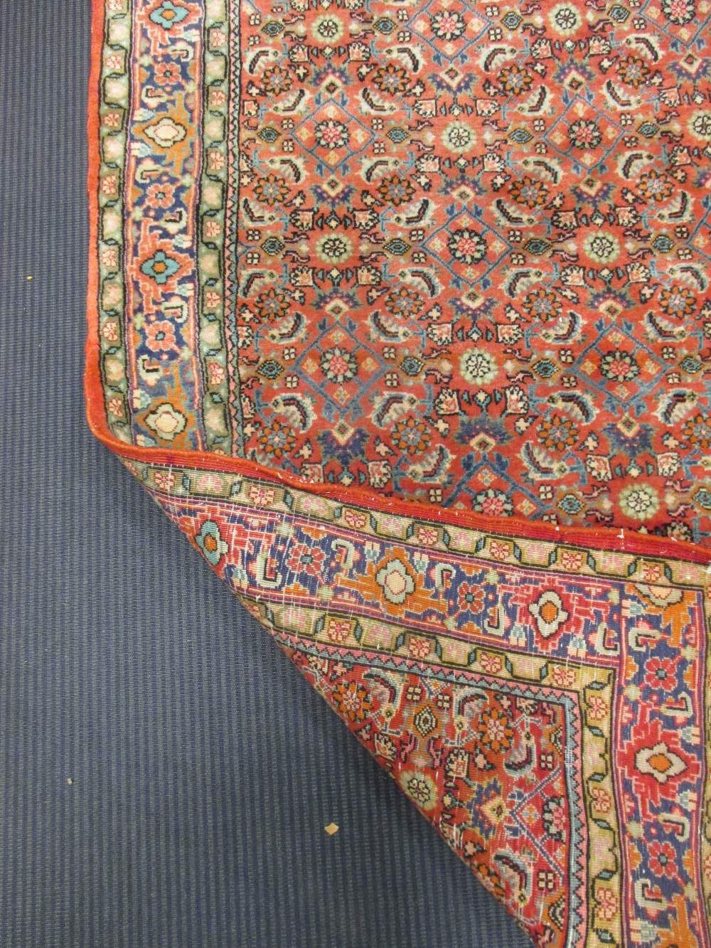 A Bijar rug, 110 x 162xcm - Image 2 of 2