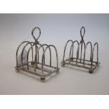 A pair of silver four bar toastracks, 6oz