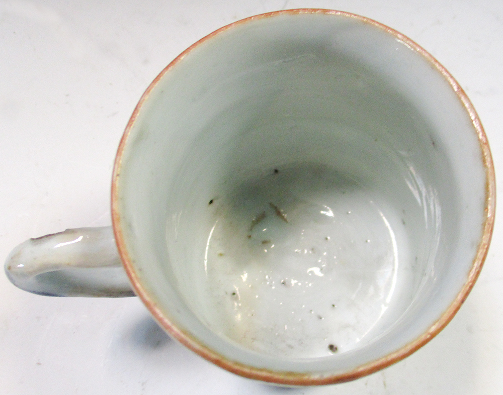 Four 18th century blue and white wares, the patty pan, coffee cup and can painted with islands, - Image 6 of 13