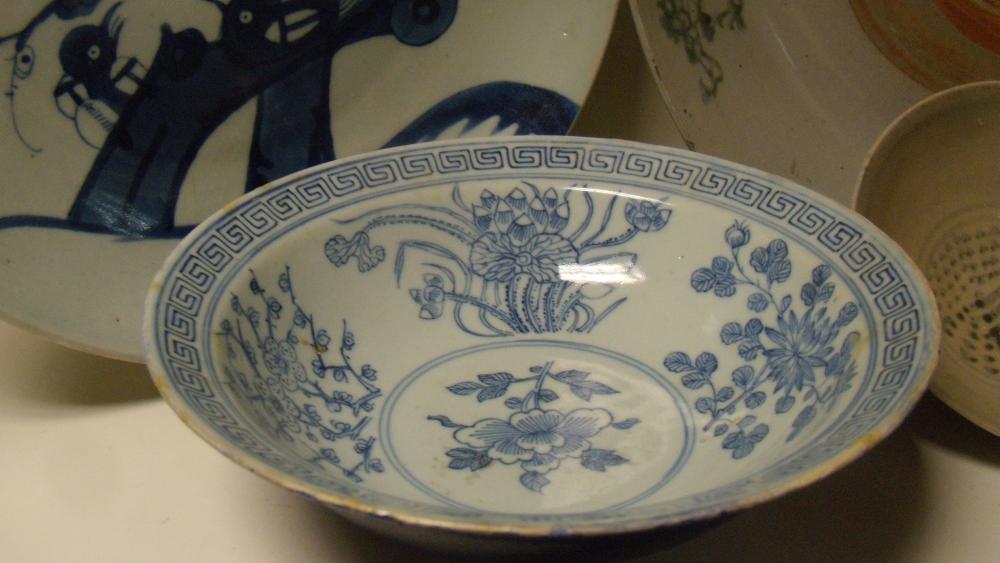 Five Chinese provincial blue and white wares, the smallest of the three bowls with stippled - Image 2 of 4