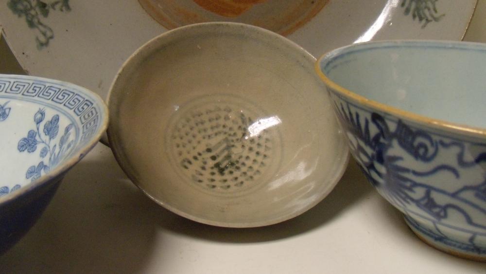 Five Chinese provincial blue and white wares, the smallest of the three bowls with stippled - Image 3 of 4