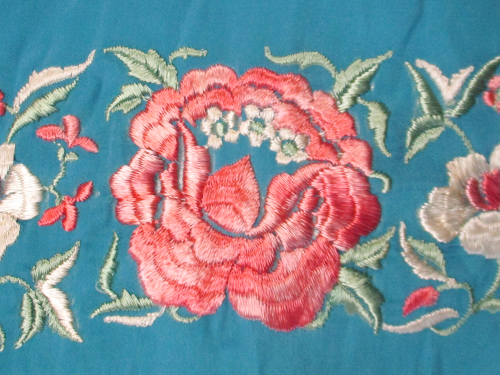 A turquoise green silk shawl, the tassel edge outside a band of alternating pink and white flower - Image 3 of 3