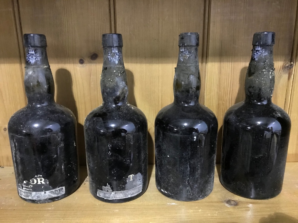 Dow's 1963 vintage port, Danish bottled (Carl Jacobsen), labels missing, most levels in neck, 10 - Image 2 of 2