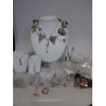 A quantity of mixed jewellery, to include a 'Fanfare' silver necklet (5.7oz), a 'Fanfare' pendant on