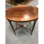 An Edwardian mahogany oval occasional table with inlay, 77cm wide