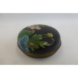 A Chinese cloisonné lidded trinket pot decorated with flowers, diameter 3 1/4".