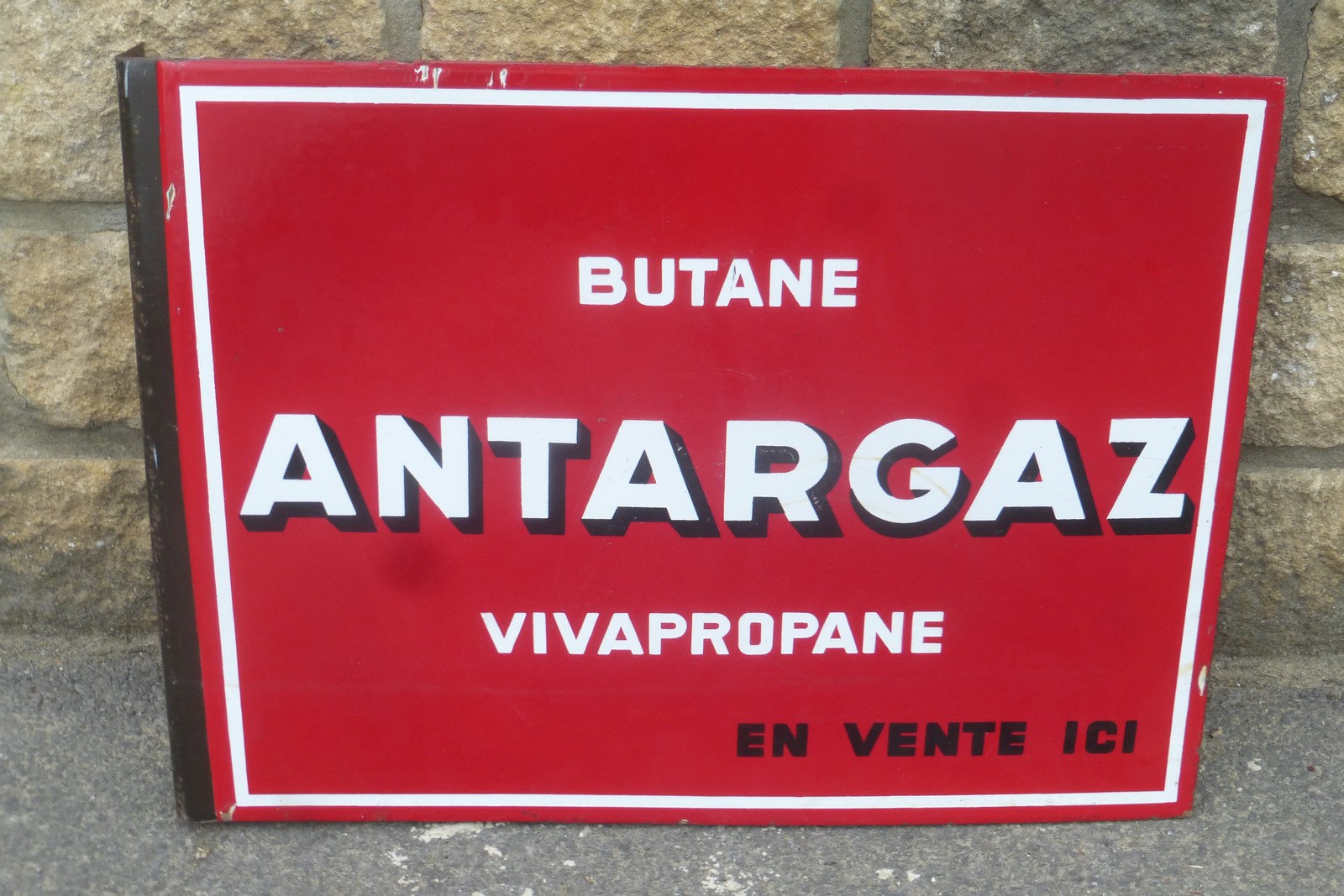 An "Antargaz Butane Vivapropane" double sided enamel sign with hanging flange, in excellent - Image 2 of 2