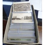 Postcards; approximately 400 cards, mainly UK topography (appx.400)