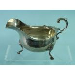 An Edwardian silver Sauce Boat, hallmarked Birmingham, 1903, of traditional form, with wavy cut edge